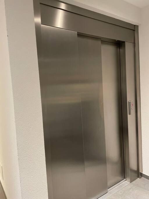 Proche Lausanne: Studio Bien Equipe Apartment Prilly ภายนอก รูปภาพ