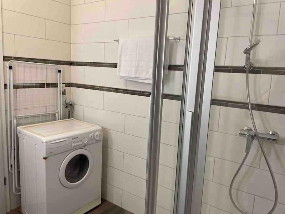 Proche Lausanne: Studio Bien Equipe Apartment Prilly ภายนอก รูปภาพ