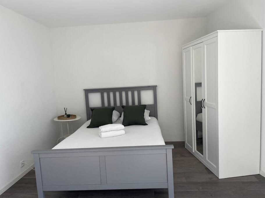 Proche Lausanne: Studio Bien Equipe Apartment Prilly ภายนอก รูปภาพ